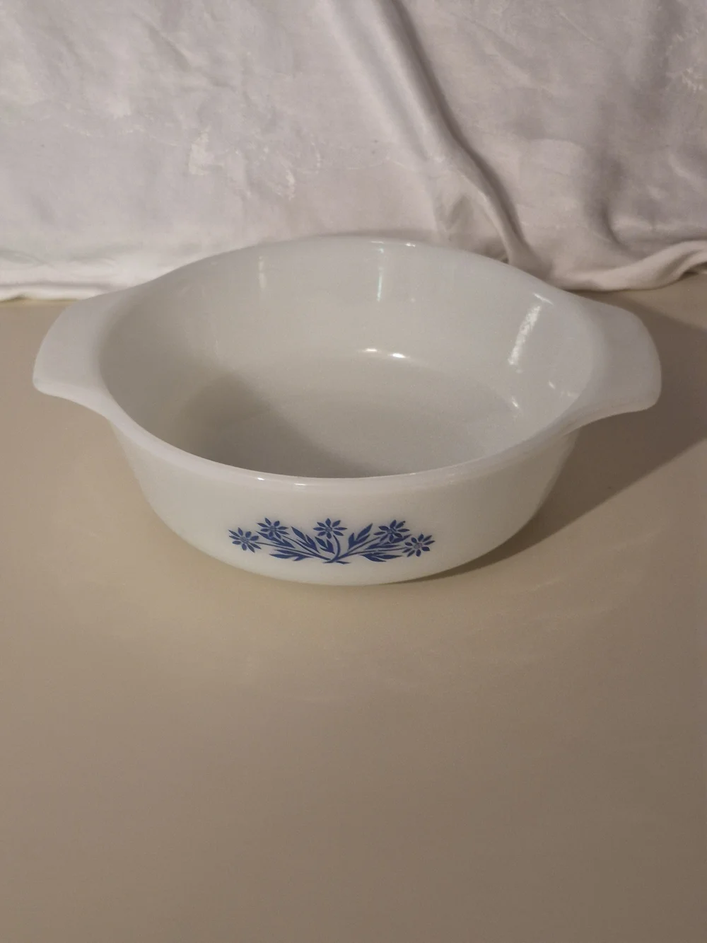 Vintage Anchor Hocking 437 1.5 Qt Milk Glass Blue Cornflower Casserole Dish
